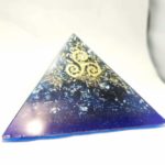 Orgonite Pyramide TRISKEL - Protection - Bien être