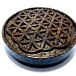 Plateau de rechargement fleur de vie CUIVRE - Shungite. 11cm