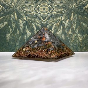 Orgonite Pyramide Labradorite Cuivre - Protection - Bien être